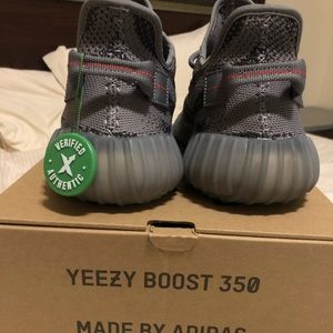 Yeezy boost 350 v2 beluga 2.0 size 10.5
